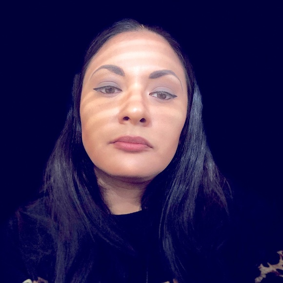 Meet your Posher, Diana - Picture 2 of 4